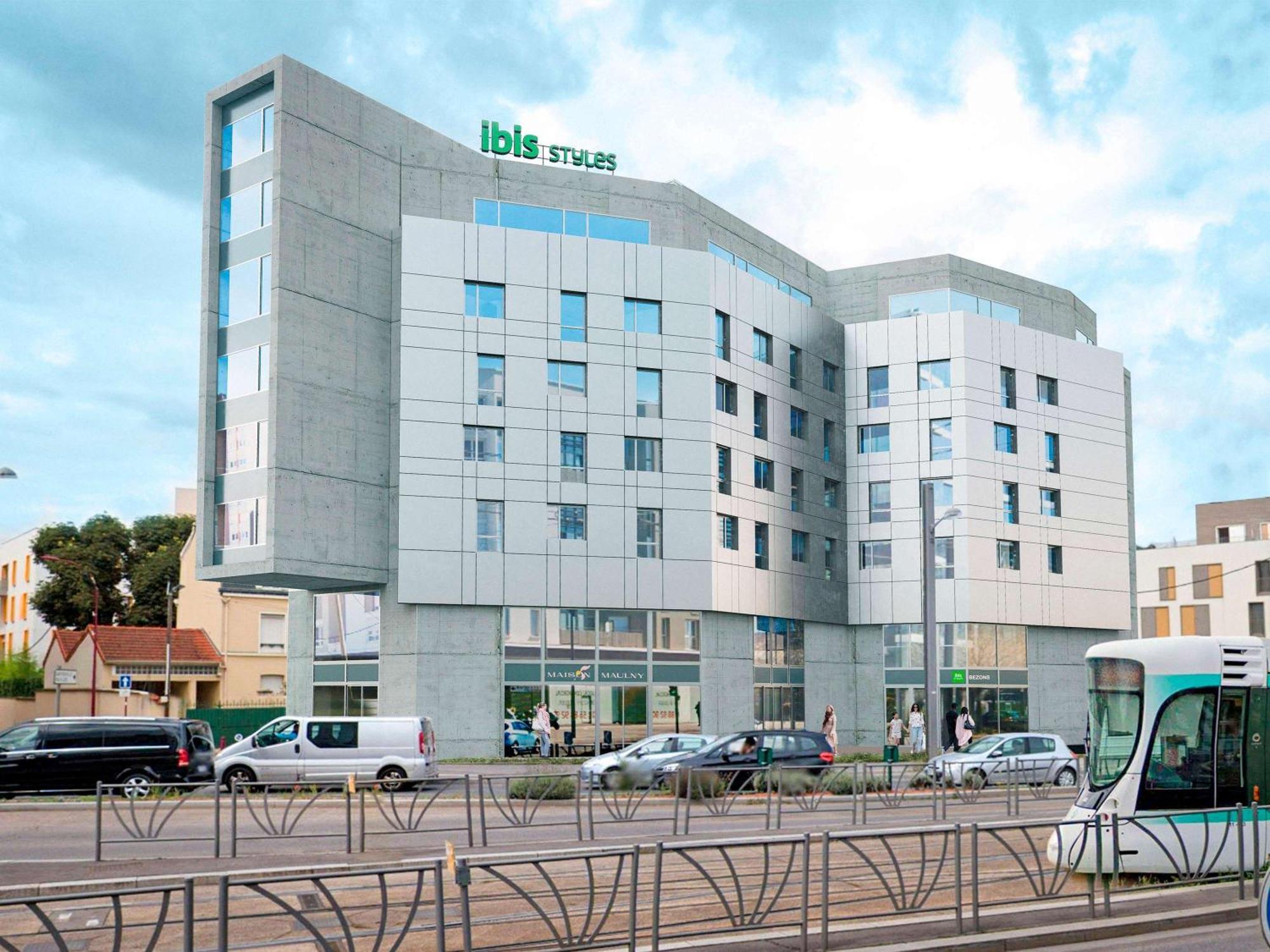 Hotel Ibis Styles Bezons Paris La Defense Exterior foto